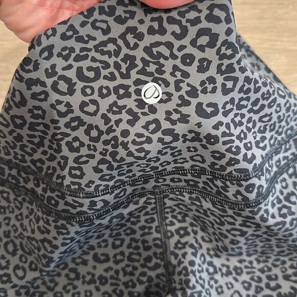 CRZ YOGA Gray Black Leopard Cheetah Print Naked Feeling Active‎ Leggings Size XS - Picture 9 of 11